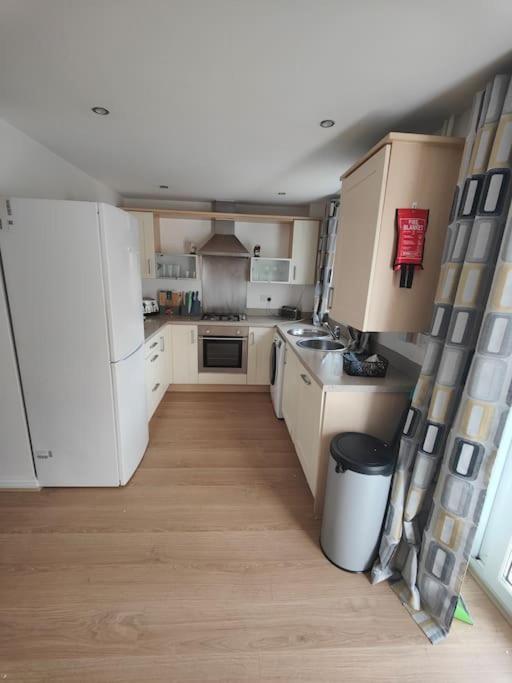 Shoreline Seaside Holiday Home Aberavon Beach Port Talbot Εξωτερικό φωτογραφία