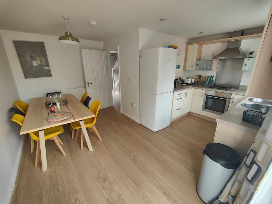 Shoreline Seaside Holiday Home Aberavon Beach Port Talbot Εξωτερικό φωτογραφία